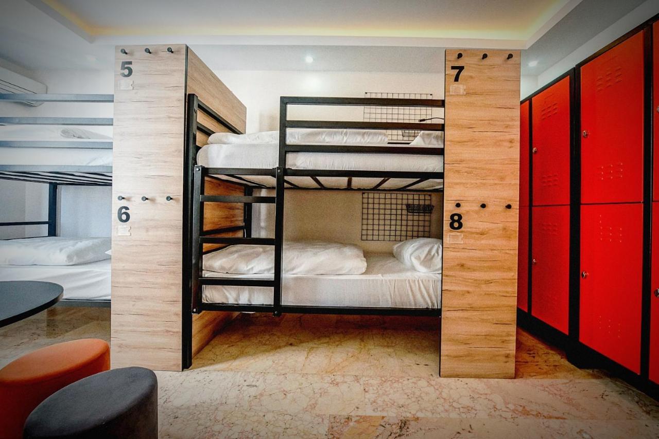 Manu Startup House Hostel อิสตันบูล ภายนอก รูปภาพ