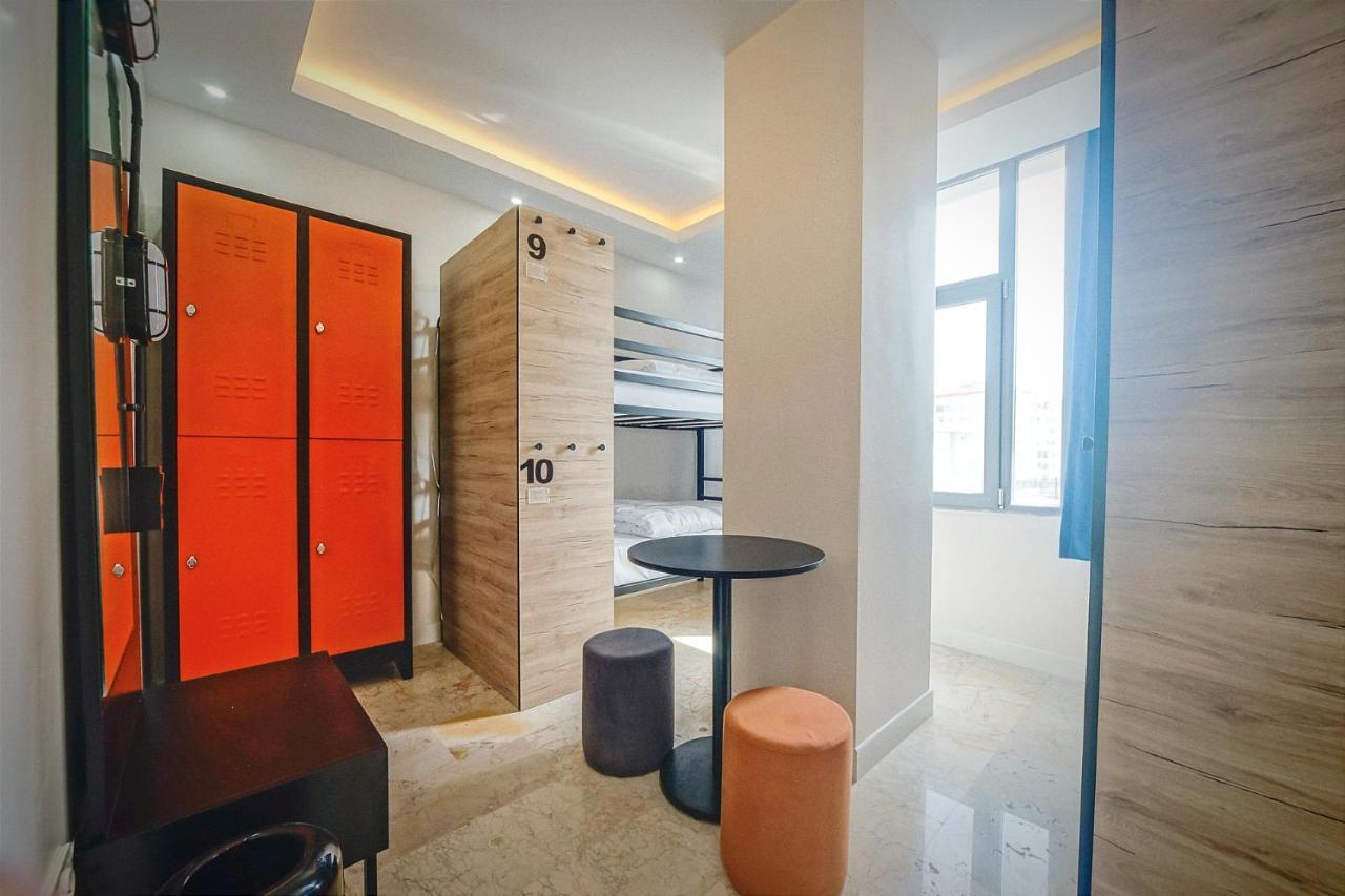 Manu Startup House Hostel อิสตันบูล ภายนอก รูปภาพ